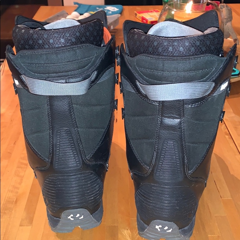 Men’s Snowboard Boots - Picture 2 of 8
